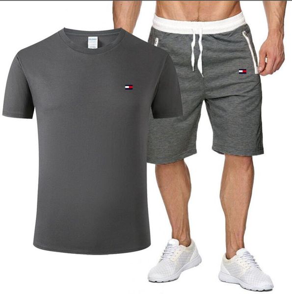send new men's brands tracksuits 2020 jogging t-shirt suit clothes designers clothes they short t-shirt medusa suit, White
send new men's brands tracksuits 2020 jogging t-shirt suit clothes designers clothes they short t-shirt medusa suit, White