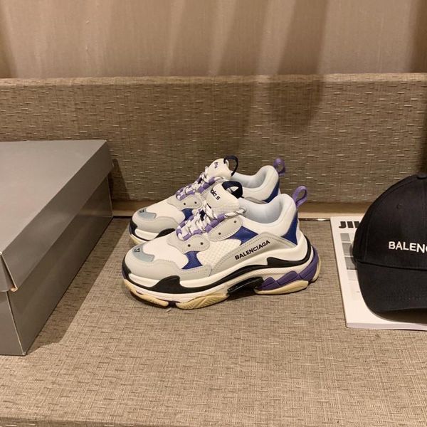 213designer to create casual and comfortable all-match sports shoes, travel shoes outsole non-slip design with original box delivery, Black
213designer to create casual and comfortable all-match sports shoes, travel shoes outsole non-slip design with original box delivery, Black