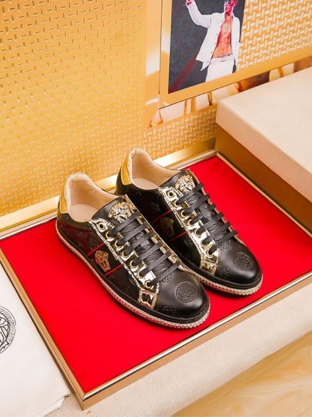 2020x high-end medusa leather printed low-lace-up casual shoes, fashionable and versatile personality sports shoes for men, size: 38-451, Black
2020x high-end medusa leather printed low-lace-up casual shoes, fashionable and versatile personality sports shoes for men, size: 38-451, Black