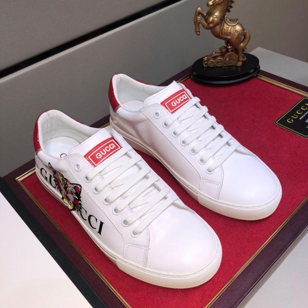 2020o high-quality fashion bee leather low-casual men's tide shoes, stylish and comfortable breathable sneakers, size: 38-45, Black
2020o high-quality fashion bee leather low-casual men's tide shoes, stylish and comfortable breathable sneakers, size: 38-45, Black