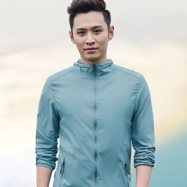 2020 summer outdoor mens sun protection jacket thin breathable anti-uv hooded coat male solid color zipper sports windbreaker, Blue;black
2020 summer outdoor mens sun protection jacket thin breathable anti-uv hooded coat male solid color zipper sports windbreaker, Blue;black