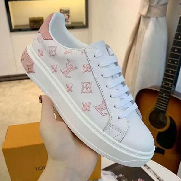 2020e high-end men and women exquisite embroidered letters low-casual sports shoe, high-quality fashion wild couple party shoe no box w4, Black
2020e high-end men and women exquisite embroidered letters low-casual sports shoe, high-quality fashion wild couple party shoe no box w4, Black