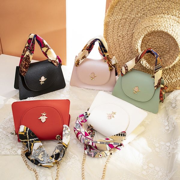 silk scarf hand 2019 korean fashion mobile hand mobile phone phone rose chain kelly bag shoulder messenger bag, White
silk scarf hand 2019 korean fashion mobile hand mobile phone phone rose chain kelly bag shoulder messenger bag, White