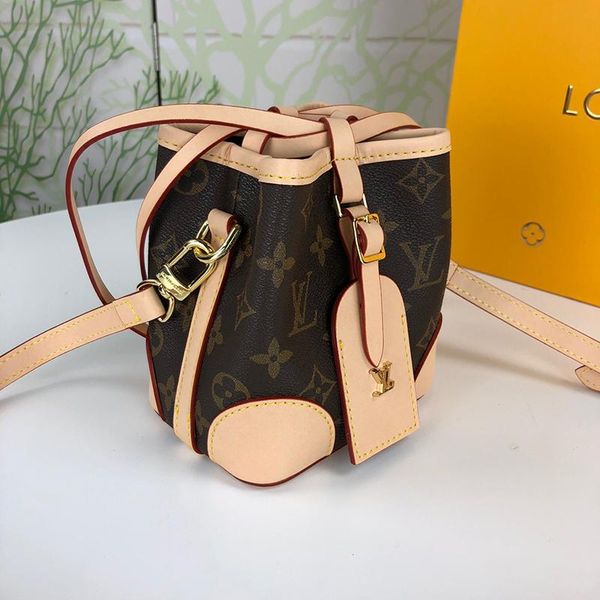women bag mini shoulder bags trend type luxury designer womens leather bucket bag drawstring crossbody bags bolsa de hombro
women bag mini shoulder bags trend type luxury designer womens leather bucket bag drawstring crossbody bags bolsa de hombro