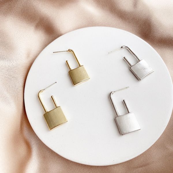 2020 new arrival metal trendy lock women dangle earrings korean metal key lock retro earrings, Silver
2020 new arrival metal trendy lock women dangle earrings korean metal key lock retro earrings, Silver