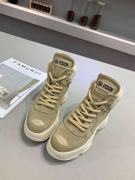 2020c autumn and winter new belt buckle chain locomotive platform martin boots female leather thick with lace boots women
2020c autumn and winter new belt buckle chain locomotive platform martin boots female leather thick with lace boots women