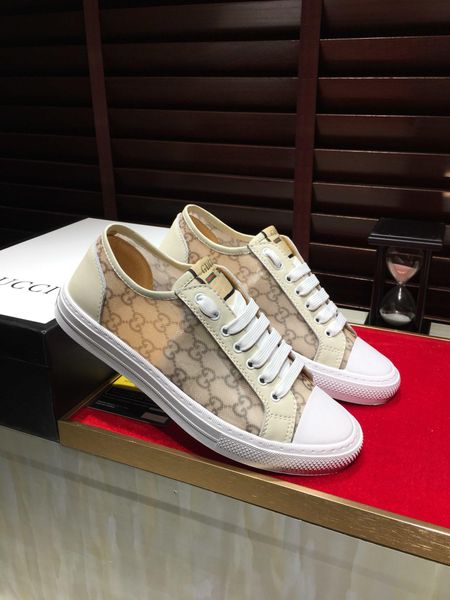 2019d spring and summer new letters flat white shoes, trend wild sports shoes, leather lace-up shoes, original box packaging: 38-4411, Black
2019d spring and summer new letters flat white shoes, trend wild sports shoes, leather lace-up shoes, original box packaging: 38-4411, Black