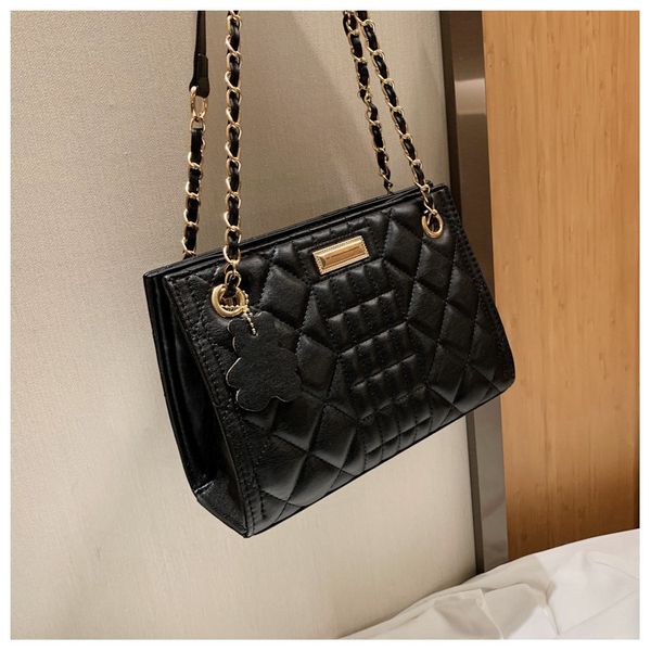 elegant fashion ladies big tote bag quality woolen women's designer handbag 2020 new zipper chain shoulder messenger bags
elegant fashion ladies big tote bag quality woolen women's designer handbag 2020 new zipper chain shoulder messenger bags