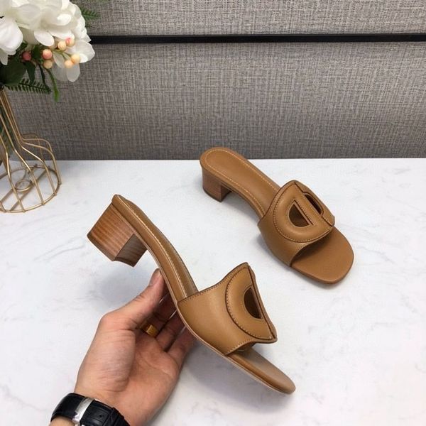 2020 new sale summer slides d-club mules beach indoor flat slippers women black camel blue denim white calfskin casual sandals 34-41
2020 new sale summer slides d-club mules beach indoor flat slippers women black camel blue denim white calfskin casual sandals 34-41