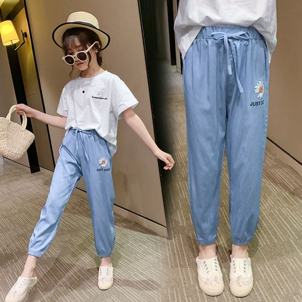 pants 2020 korean and style girls daisy thin jeans jeans medium and large children girls korean style, Blue
pants 2020 korean and style girls daisy thin jeans jeans medium and large children girls korean style, Blue