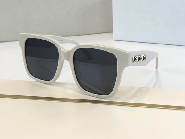 4201 popular sunglasses fashion cat eye frame sun glasses set with diamonds and rivets design eyewear come with case, White;black
4201 popular sunglasses fashion cat eye frame sun glasses set with diamonds and rivets design eyewear come with case, White;black