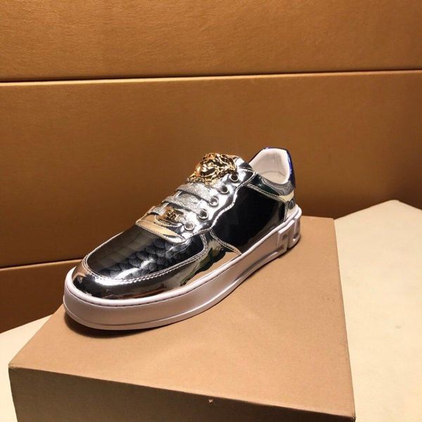 2020g high-end medusa leather low-casual trend men's shoes, stylish large size lace-up outdoor sports running shoes, size: 38-451, Black
2020g high-end medusa leather low-casual trend men's shoes, stylish large size lace-up outdoor sports running shoes, size: 38-451, Black