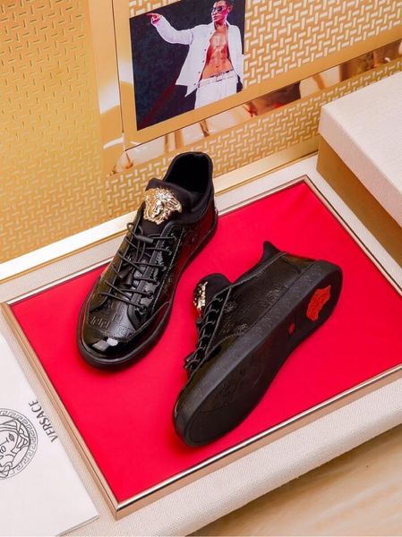 2020e limited edition medusa printed leather men's daily lace up casual shoes, high-end fashionable wild outdoor sneakers, size: 38-451, Black
2020e limited edition medusa printed leather men's daily lace up casual shoes, high-end fashionable wild outdoor sneakers, size: 38-451, Black