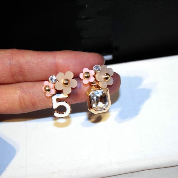 elegant stud earrings asymmetrical earrings pendientes mujer boucle d'oreille femme e074 t7190617, Golden;silver
elegant stud earrings asymmetrical earrings pendientes mujer boucle d'oreille femme e074 t7190617, Golden;silver