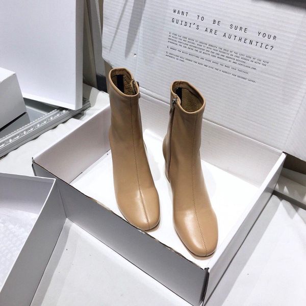 2020z new high-end custom british style high help women's booties, trend wild high-heeled boots martin boots women
2020z new high-end custom british style high help women's booties, trend wild high-heeled boots martin boots women