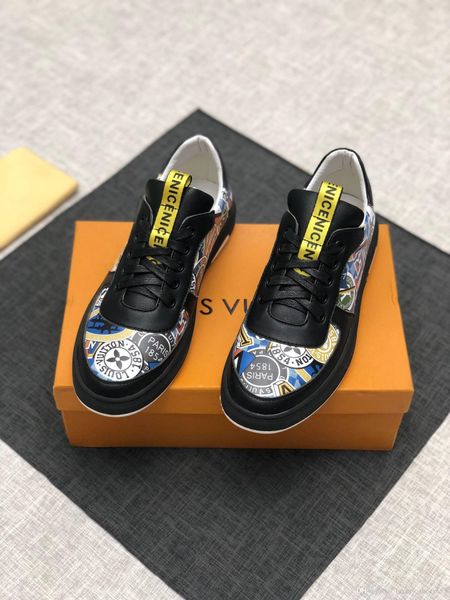 r luxury leather casual sports men's shoes, fashion graffiti run away sneakers, size 38-45 with original box
r luxury leather casual sports men's shoes, fashion graffiti run away sneakers, size 38-45 with original box