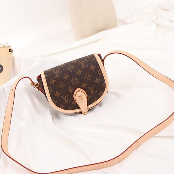 new arrival womens leather mini saddle bag ladies shoulder bag simple style lady shoulder small flap shoulder crossbody bag sac bandouli ère
new arrival womens leather mini saddle bag ladies shoulder bag simple style lady shoulder small flap shoulder crossbody bag sac bandouli ère