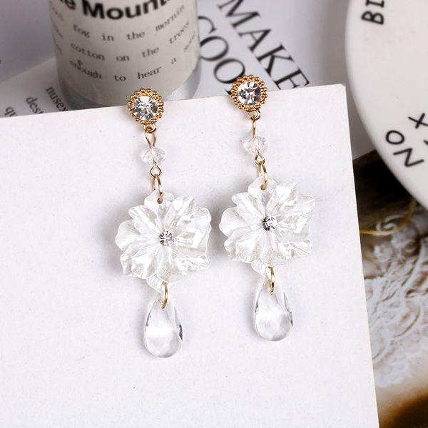 japan and korea new white flower tide is long temperament individual character is small show thin crystal earring female, Golden;silver
japan and korea new white flower tide is long temperament individual character is small show thin crystal earring female, Golden;silver