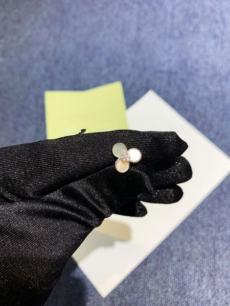 natural agate clover earring women small rose gold studs ins jewelry gift, Golden 
natural agate clover earring women small rose gold studs ins jewelry gift, Golden