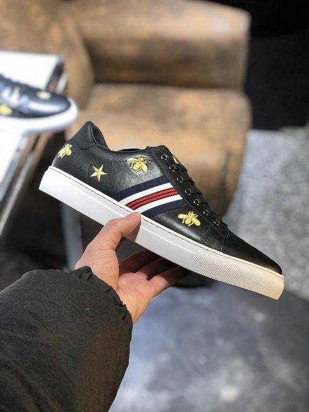 2020r high-quality leather bee embroidery low-casual men's tide shoes, fashionable wild breathable sports running shoes, size: 38-4, Black
2020r high-quality leather bee embroidery low-casual men's tide shoes, fashionable wild breathable sports running shoes, size: 38-4, Black