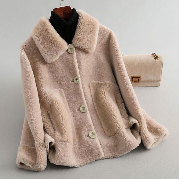 2020 women winter real fur sheepskin genuine wool coats female turndown collar winter warm sheep shearing jacket outercoat a230, Black
2020 women winter real fur sheepskin genuine wool coats female turndown collar winter warm sheep shearing jacket outercoat a230, Black