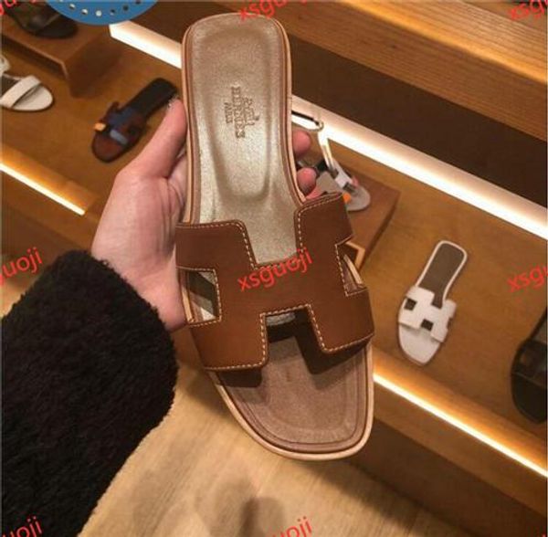 1delivery french new lian fashion summer slippers women's leather thick and comfortable shoes high heel sandals 36-40, Black
1delivery french new lian fashion summer slippers women's leather thick and comfortable shoes high heel sandals 36-40, Black