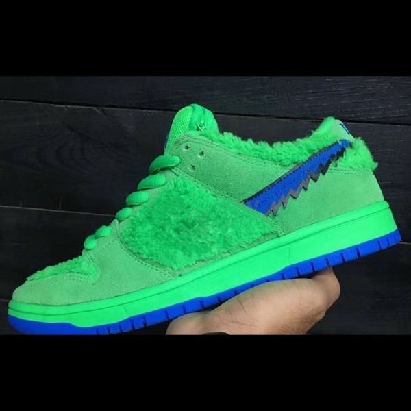 2020 new grateful dead x sb dunk low running shoes designer dancing bears skateboarding sneakers mens women casual chaussures size 36-46
2020 new grateful dead x sb dunk low running shoes designer dancing bears skateboarding sneakers mens women casual chaussures size 36-46