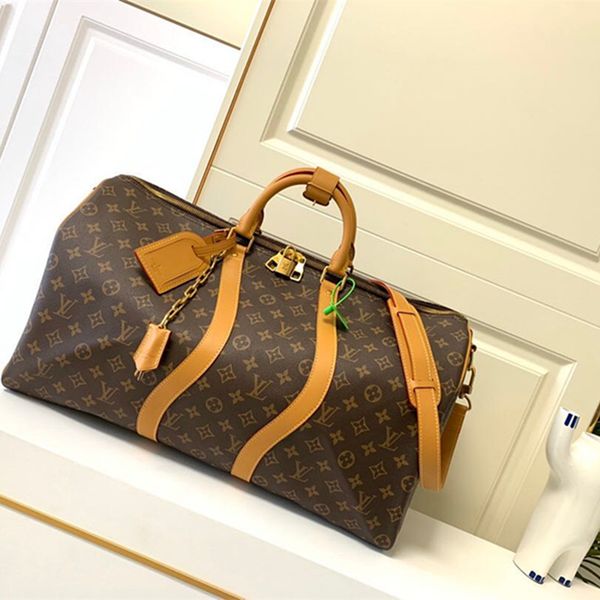 new lady's handbag 7a high-end custom quality large capacity handbag fashion style gold metal accessories with long shoulder strap
new lady's handbag 7a high-end custom quality large capacity handbag fashion style gold metal accessories with long shoulder strap