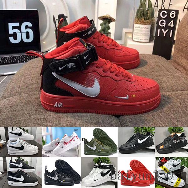 new 1 utility classic black white red dunk men women running shoes one sports skateboard high low cut wheat trainers sneakers size we-6k
new 1 utility classic black white red dunk men women running shoes one sports skateboard high low cut wheat trainers sneakers size we-6k