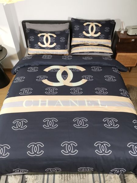 c c bed comforters sets black logo designer pillow cases 2020 size bedding sets
c c bed comforters sets black logo designer pillow cases 2020 size bedding sets