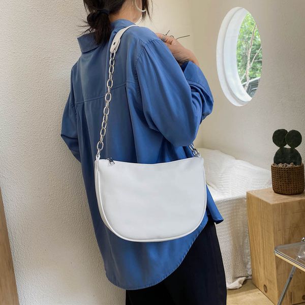 2020 new high-capacity handbags korean fashion all-match solid color single shoulder bag simple chain saddle bag
2020 new high-capacity handbags korean fashion all-match solid color single shoulder bag simple chain saddle bag