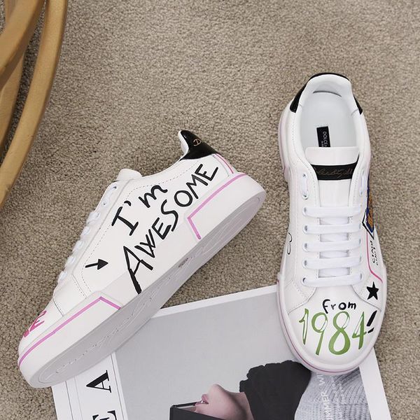 2020h new trend embroidered graffiti leather casual shoes outdoor men and women sports shoes fashion wild couple shoes, size 35-45, Black
2020h new trend embroidered graffiti leather casual shoes outdoor men and women sports shoes fashion wild couple shoes, size 35-45, Black