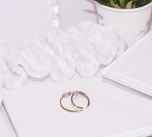 classical round shape design stud earrings gold color simple style elegant jewelry for women ladies earrings, Golden;silver
classical round shape design stud earrings gold color simple style elegant jewelry for women ladies earrings, Golden;silver