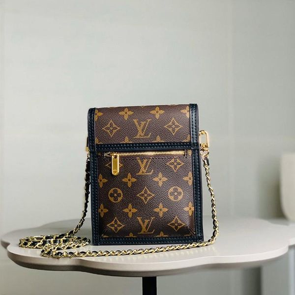 luxury designer womens shoulder bags purses fast delivery women simple style mini leather phone money shoulder crossbody bag
luxury designer womens shoulder bags purses fast delivery women simple style mini leather phone money shoulder crossbody bag