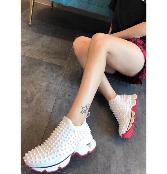 2020g new high-end fashion men and women casual shoes, white color personalized studded shoes, wild outdoor couple sports shoes, men and wom
2020g new high-end fashion men and women casual shoes, white color personalized studded shoes, wild outdoor couple sports shoes, men and wom