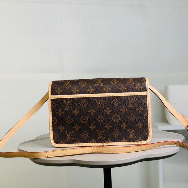 drop ship women bag leather shoulder small flap crossbody bags vintage shoulder bag luxury designer lady messenger bags bolsa de hombro
drop ship women bag leather shoulder small flap crossbody bags vintage shoulder bag luxury designer lady messenger bags bolsa de hombro