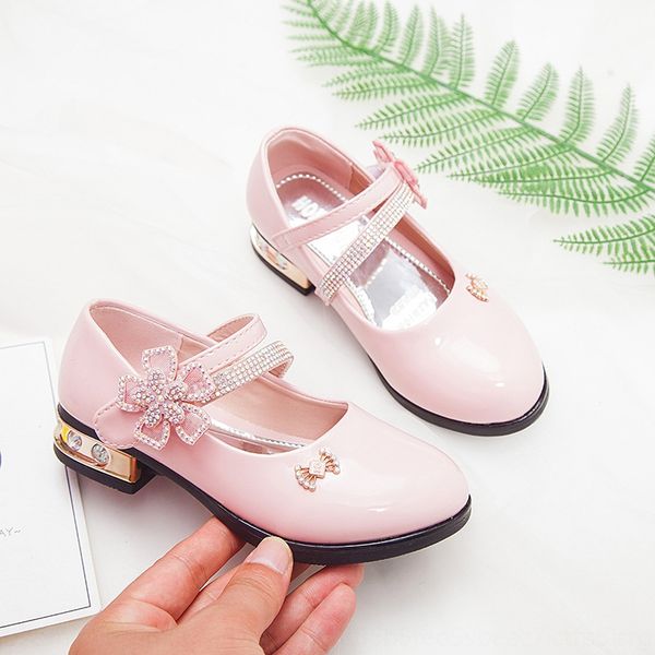 autumn 2020 new genuine leather girls' leather big children's princess shoes children's single shoes korean anti-skid, Black;red
autumn 2020 new genuine leather girls' leather big children's princess shoes children's single shoes korean anti-skid, Black;red
