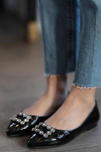 shiva black patent leather gem detailed women babettes women flats casual office ladies 2020 new fashion 
shiva black patent leather gem detailed women babettes women flats casual office ladies 2020 new fashion