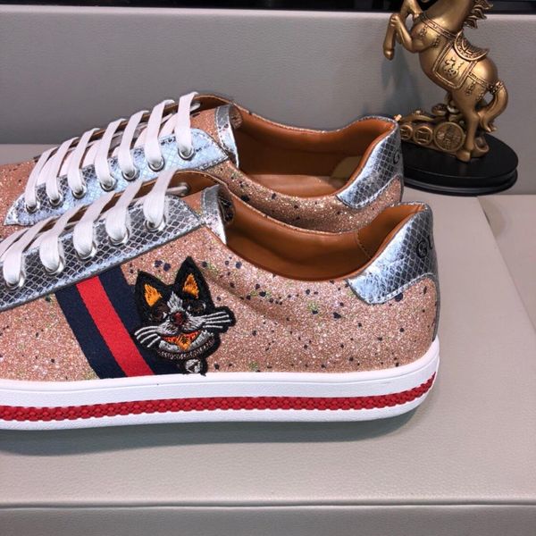 2019p новые вышитые картины пчелы кожаные белые туфли, тенденция диких плоскодонные кроссовки, удобные ботинки первоначально упаковывать кор, Black
2019p новые вышитые картины пчелы кожаные белые туфли, тенденция диких плоскодонные кроссовки, удобные ботинки первоначально упаковывать кор, Black