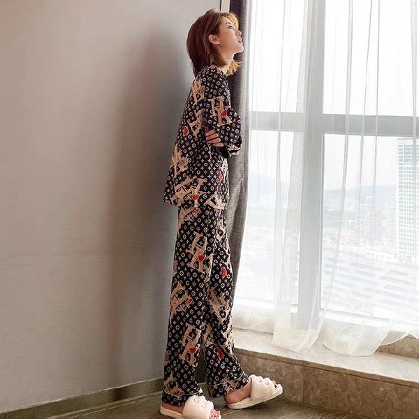 official figure) ice pajamas women's elastic diced long-sleeved imitation clothes home silk ice silk loose home clothes, Blue;red
official figure) ice pajamas women's elastic diced long-sleeved imitation clothes home silk ice silk loose home clothes, Blue;red