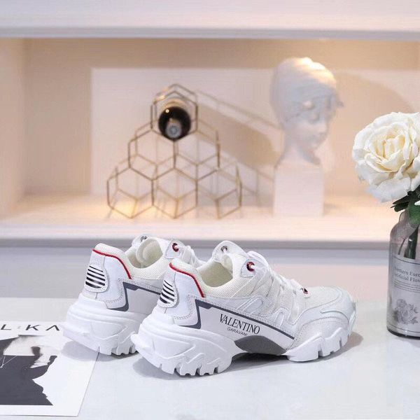 2021-l2020 new trend retro leather casual shoes ,breathable men and women outdoor sports shoes ,fashion wild party lovers shoes size 35 -45, Black
2021-l2020 new trend retro leather casual shoes ,breathable men and women outdoor sports shoes ,fashion wild party lovers shoes size 35 -45, Black