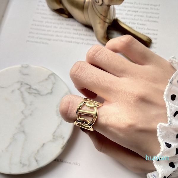 luxury - 925 sterling silver interlocking open rings gold fashion industrial wind index finger rings for women original jewelry y19051602
luxury - 925 sterling silver interlocking open rings gold fashion industrial wind index finger rings for women original jewelry y19051602