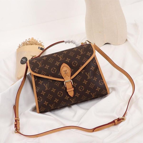 новая мода женская сумка роскошная кожа плеча малый закрылков crossbody сумки простой стиль ретро top handle тотализаторов sac d '; épaul
новая мода женская сумка роскошная кожа плеча малый закрылков crossbody сумки простой стиль ретро top handle тотализаторов sac d '; épaul