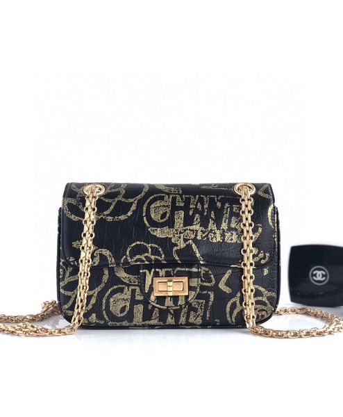 new lady graffiti shoulder bag 7a high-end custom quality diagonal cross bag fashion style gold metal accessories with long shoulder strap
new lady graffiti shoulder bag 7a high-end custom quality diagonal cross bag fashion style gold metal accessories with long shoulder strap