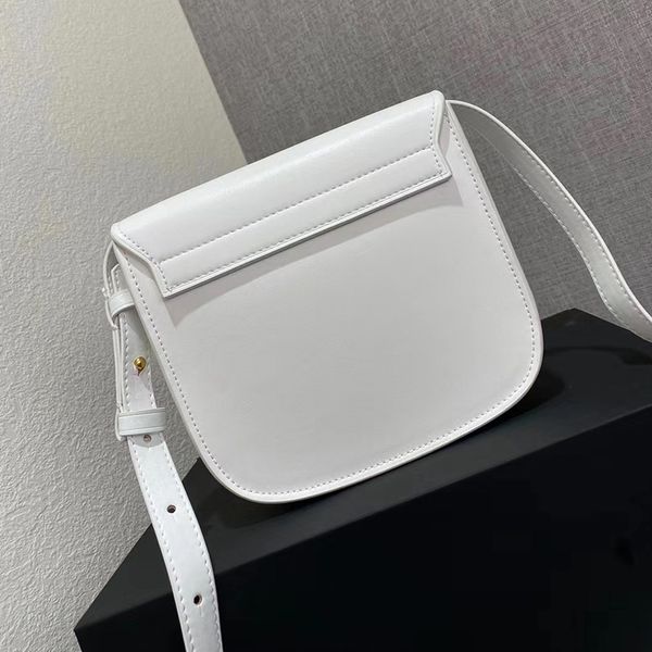 2020 luxury single shoulder straddle saddle bag mini flip leather fashion semicircle bag retro
2020 luxury single shoulder straddle saddle bag mini flip leather fashion semicircle bag retro