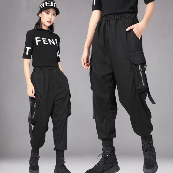 stage wear 2021 fashion hip hop dance pants street costume loose black women casual beam feet rave overalls bl4277, Black;red
stage wear 2021 fashion hip hop dance pants street costume loose black women casual beam feet rave overalls bl4277, Black;red