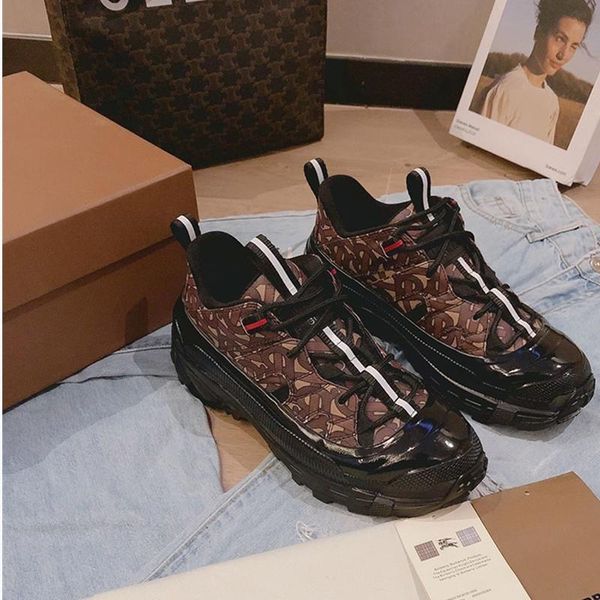 2020y designer new luxury men's casual sports shoes, men's designer casual shoes of with original box, Black
2020y designer new luxury men's casual sports shoes, men's designer casual shoes of with original box, Black