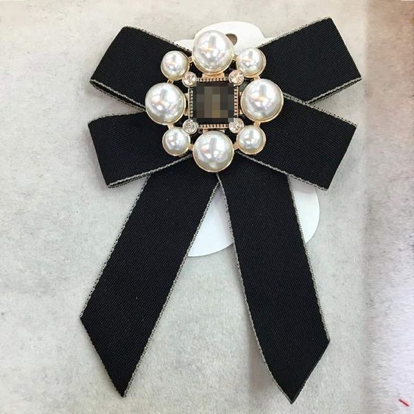 мода ювелирных аксессуаров классического bowknot pearl шарм брошь pins корсаж брошь свадебного костюм украшение для женщин подарки, Gray
мода ювелирных аксессуаров классического bowknot pearl шарм брошь pins корсаж брошь свадебного костюм украшение для женщин подарки, Gray
