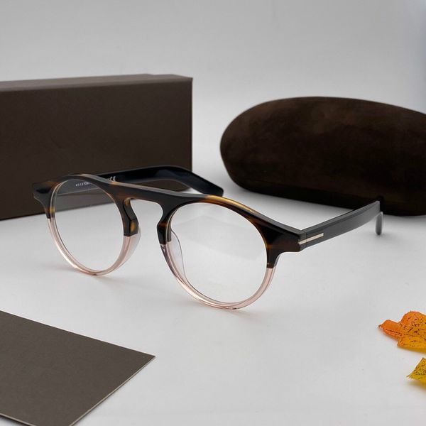 2020 new pattern 5628 women glasses plated retro square frame eyeglasses for mens simple popular style with original package, White;black
2020 new pattern 5628 women glasses plated retro square frame eyeglasses for mens simple popular style with original package, White;black