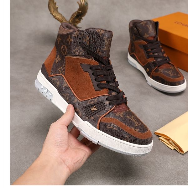 07 men's designer casual sports shoes, luxury trendy travel casual shoes, sports shoes. fast delivery in original box packaging, Black
07 men's designer casual sports shoes, luxury trendy travel casual shoes, sports shoes. fast delivery in original box packaging, Black
